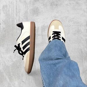 Adidas Samba OG Shoes Womens Size 8 Cream White Sand Strata Sneakers Worn Once